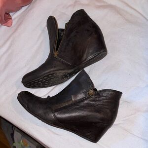 Elegant Black Leather Wedge Boots